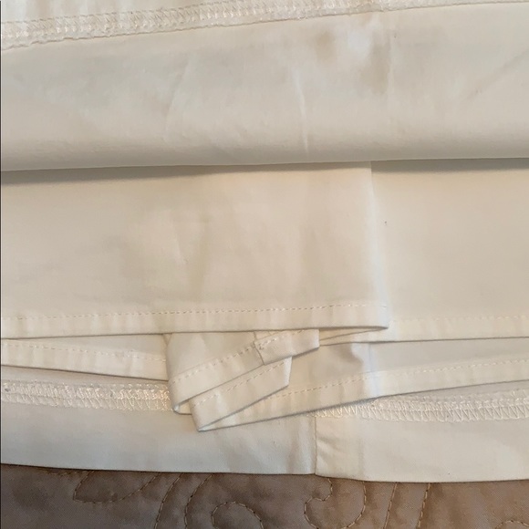 Like new white skort - Picture 2 of 3